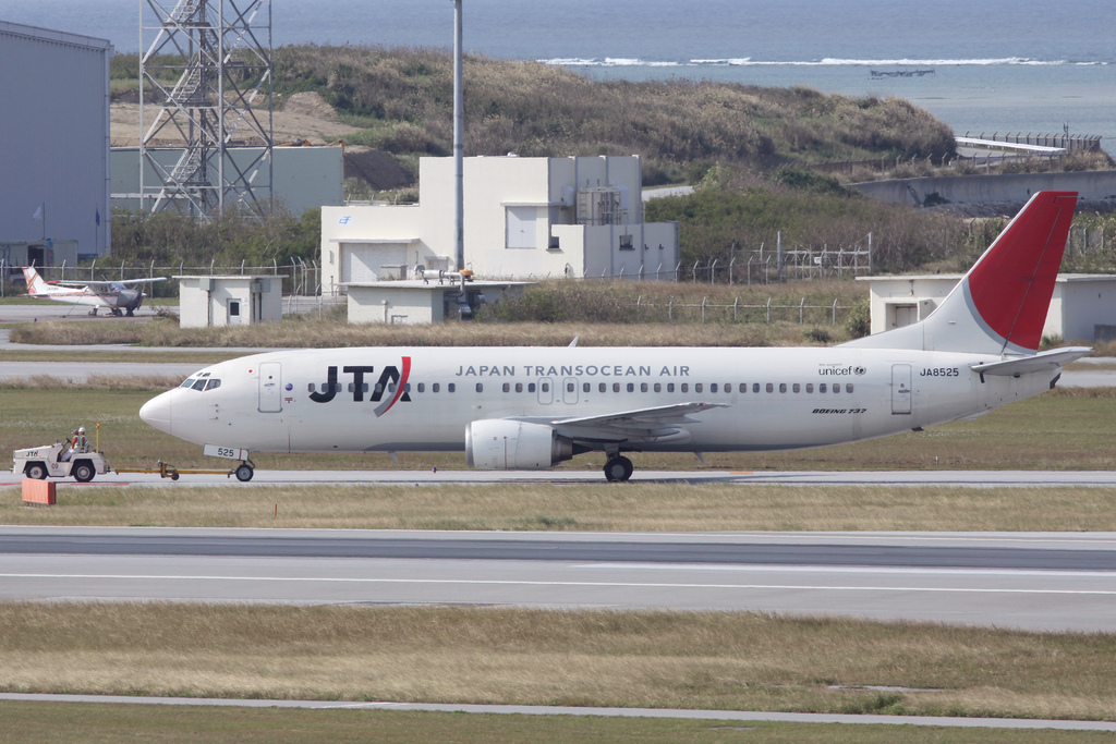 Photo of Japan Transocean Air JA8525, Boeing 737-400