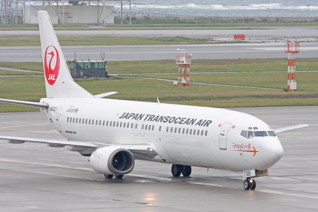 Photo of Japan Transocean Air JA8525, Boeing 737-400