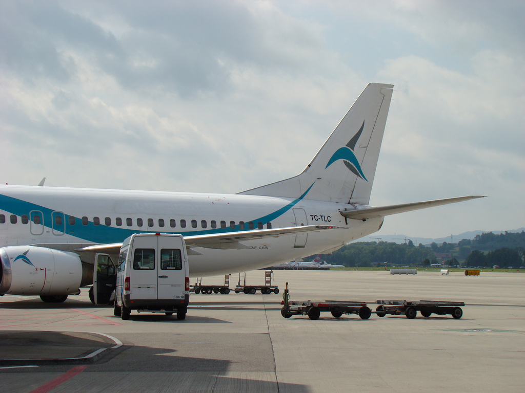 Photo of Tailwind Airlines TC-TLC, Boeing 737-400