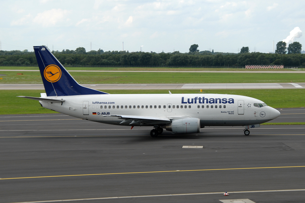 Photo of Lufthansa D-ABJB, Boeing 737-500
