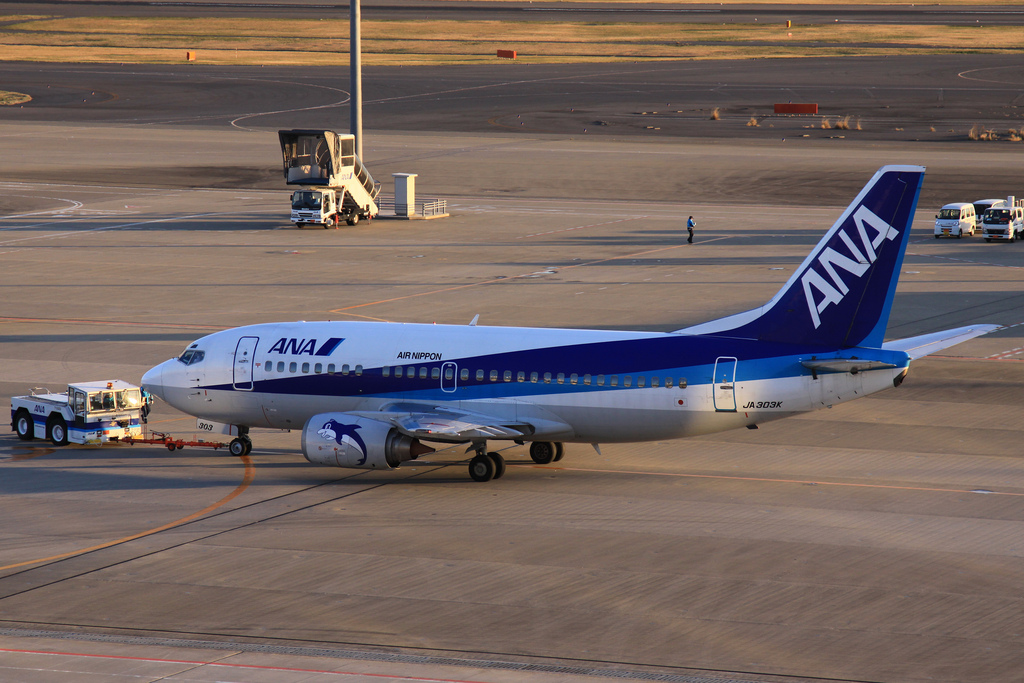 Photo of ANA All Nippon Airways JA303K, Boeing 737-500