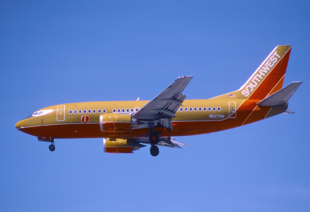 Photo of Southwest Airlines N527SW, Boeing 737-500