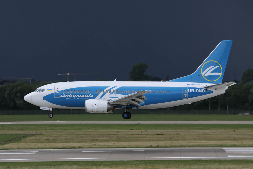 Photo of Dniproavia UR-DND, Boeing 737-500