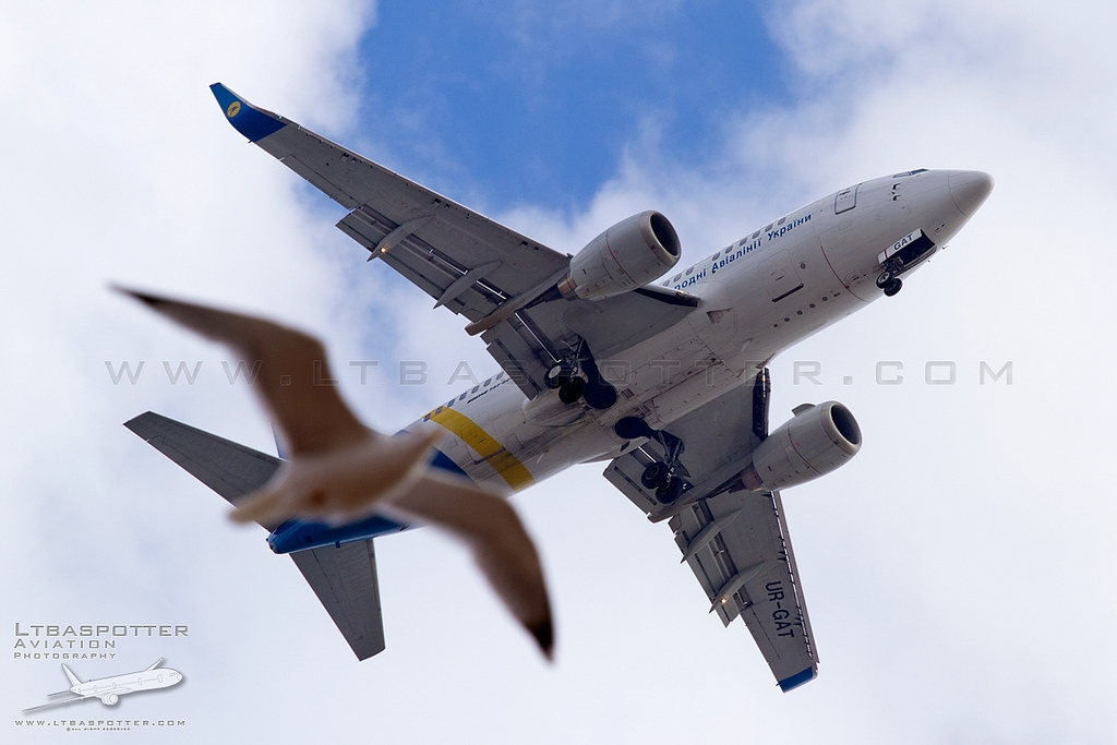 Photo of Ukraine International Airlines UR-GAT, Boeing 737-500
