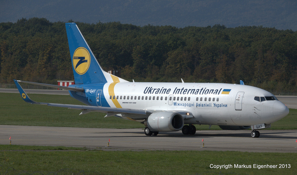 Photo of Ukraine International Airlines UR-GAT, Boeing 737-500