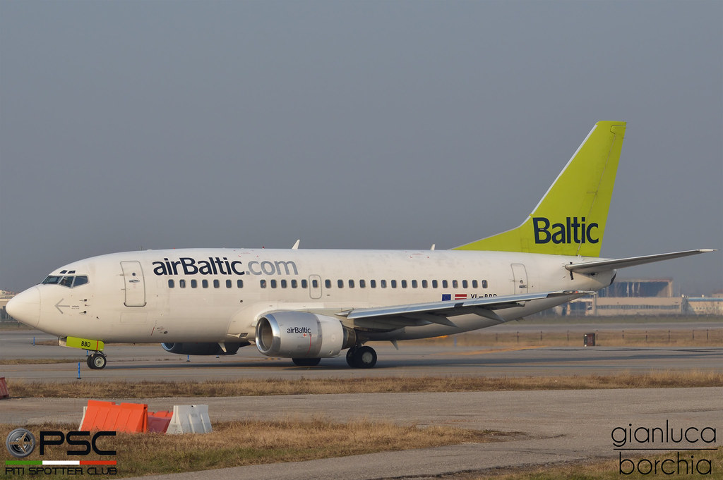 Photo of Air Baltic YL-BBD, Boeing 737-500