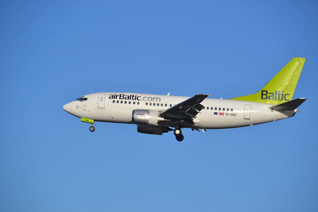 Photo of Air Baltic YL-BBD, Boeing 737-500