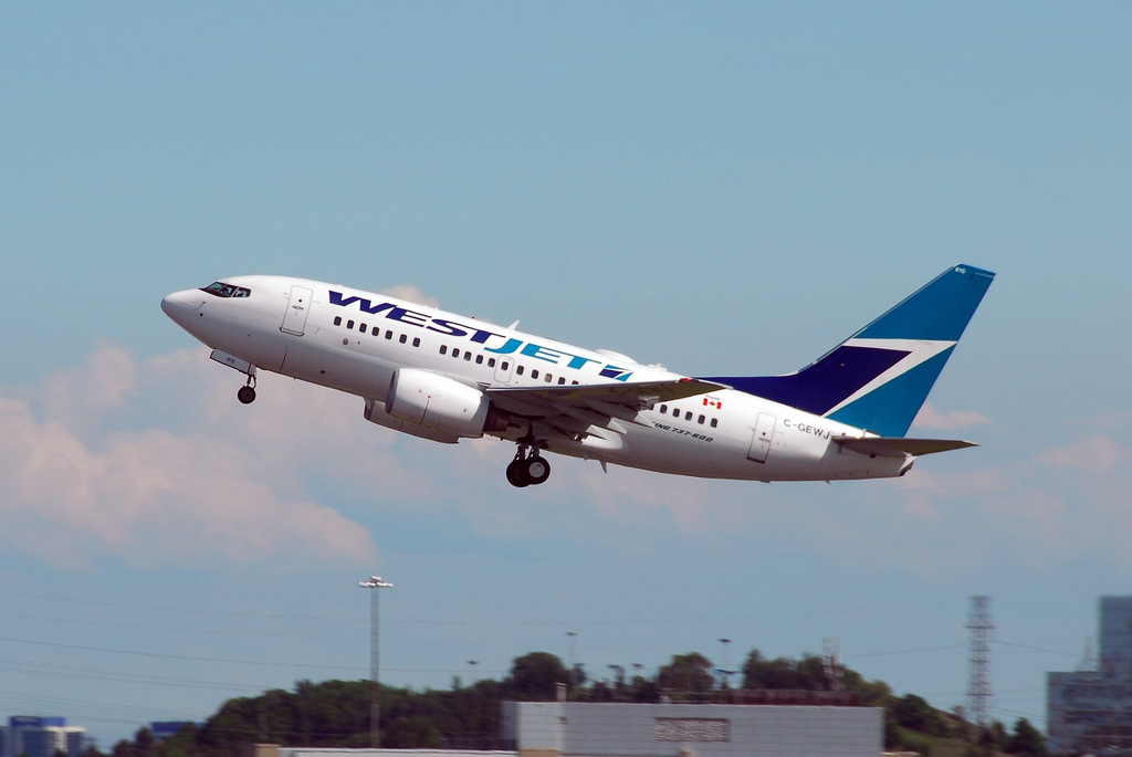 Photo of Westjet Airlines C-GEWJ, Boeing 737-600