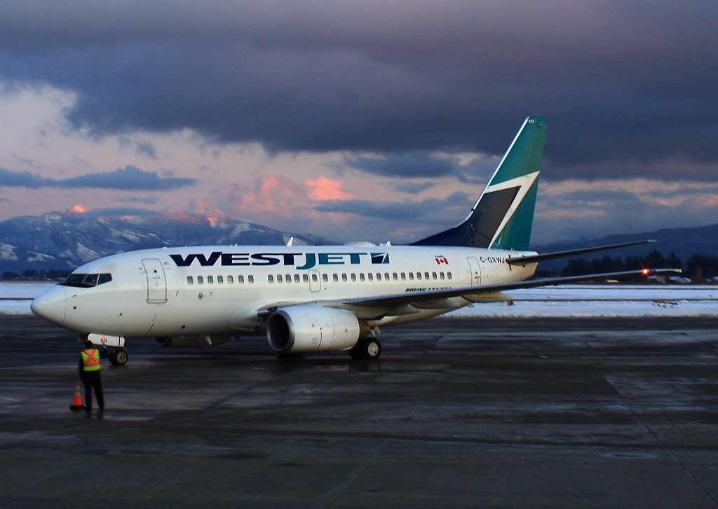 Photo of Westjet Airlines C-GXWJ, Boeing 737-600
