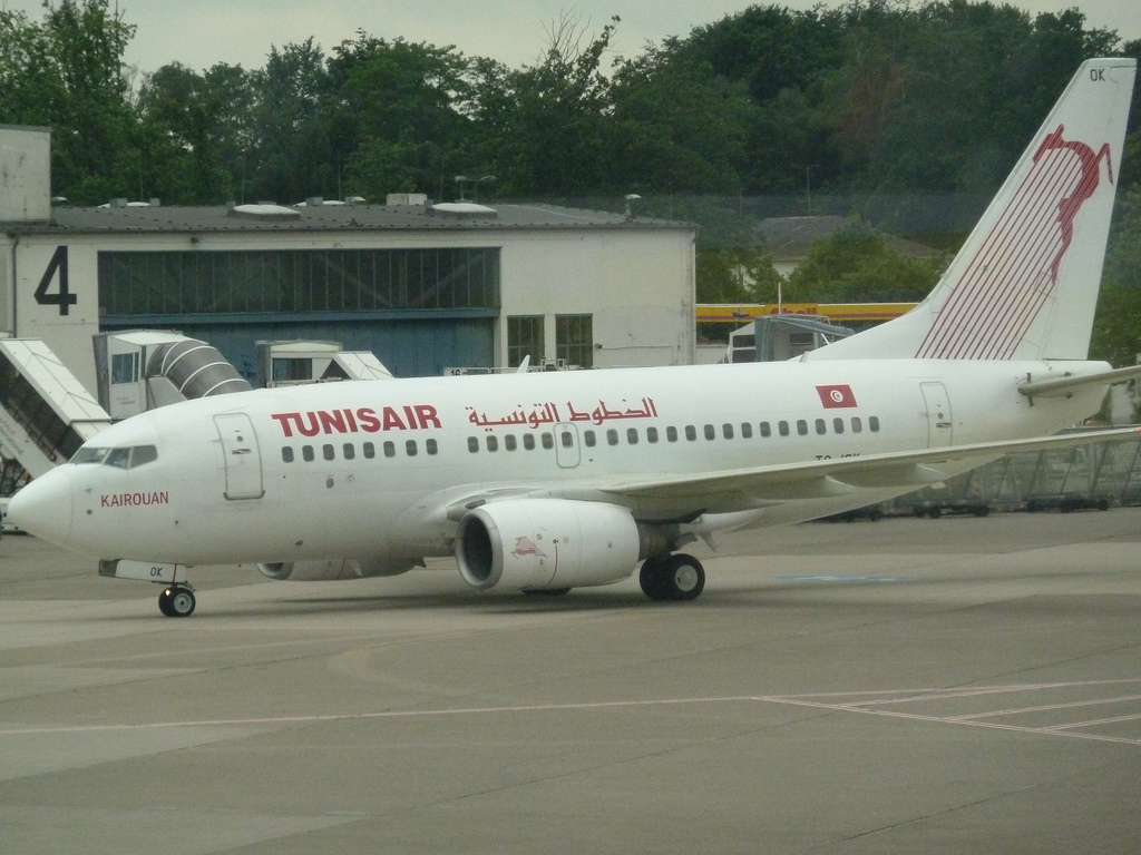 Photo of Tunisair TS-IOK, Boeing 737-600