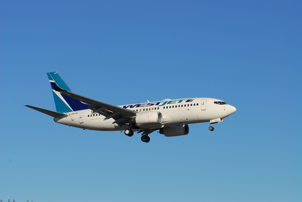 Photo of Westjet Airlines C-FKIW, Boeing 737-700