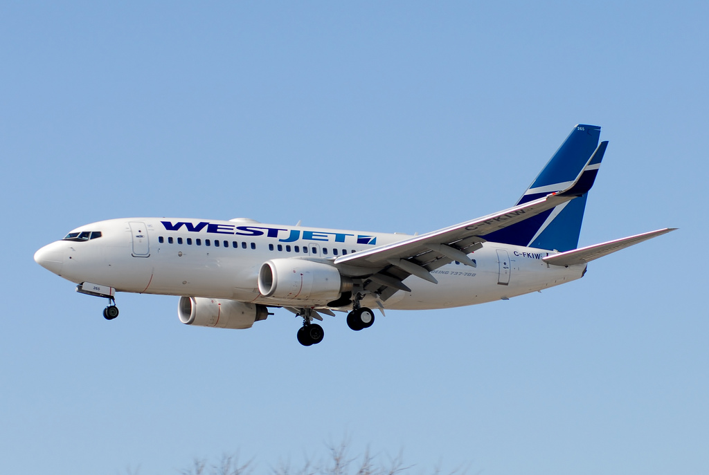 Photo of Westjet Airlines C-FKIW, Boeing 737-700