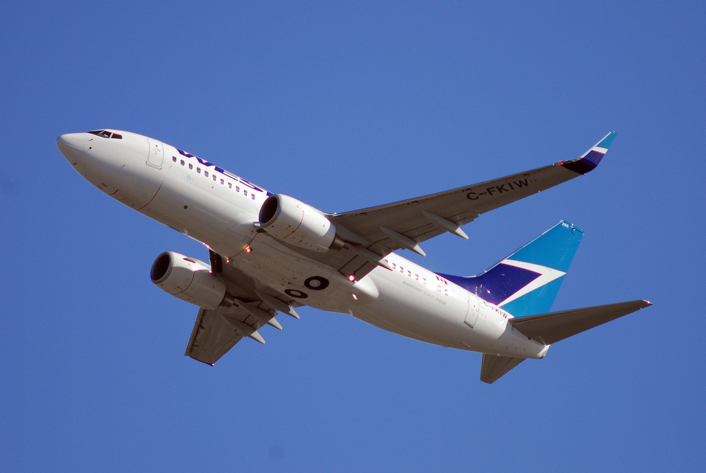 Photo of Westjet Airlines C-FKIW, Boeing 737-700