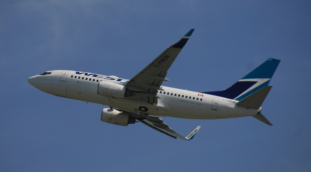 Photo of Westjet Airlines C-FWCN, Boeing 737-700