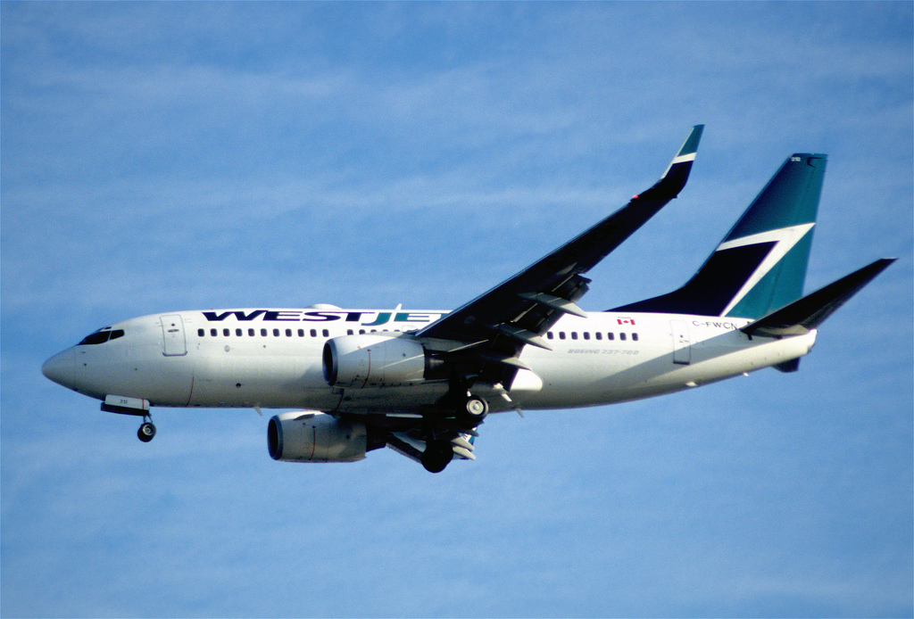 Photo of Westjet Airlines C-FWCN, Boeing 737-700