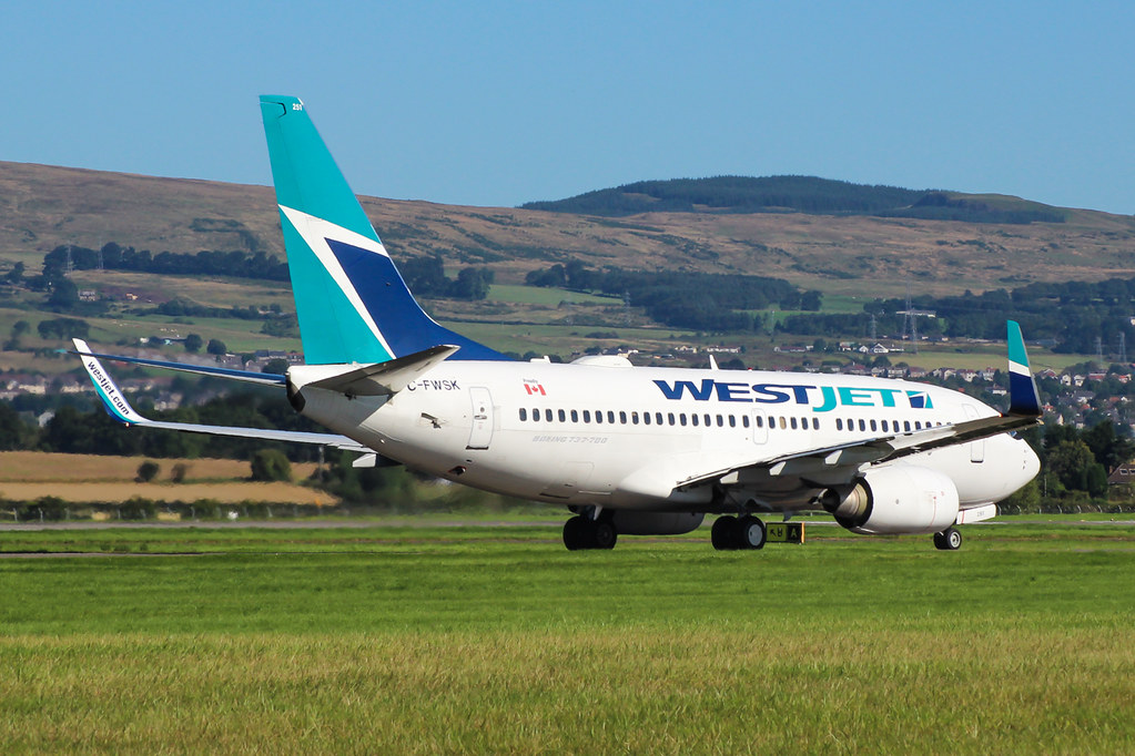 Photo of Westjet Airlines C-FWSK, Boeing 737-700