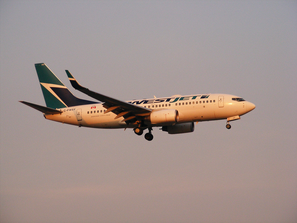 Photo of Westjet Airlines C-FWSY, Boeing 737-700