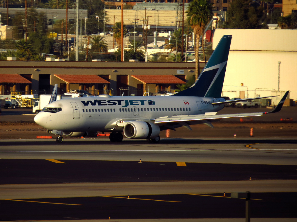 Photo of Westjet Airlines C-GQWJ, Boeing 737-700