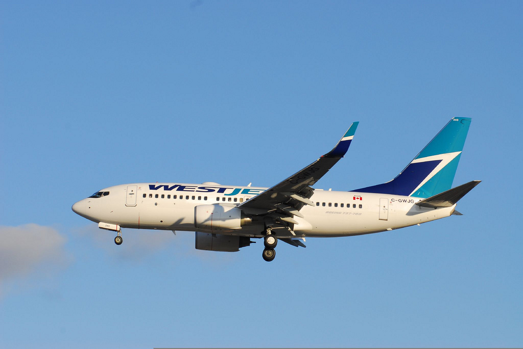 Photo of Westjet Airlines C-GWJG, Boeing 737-700