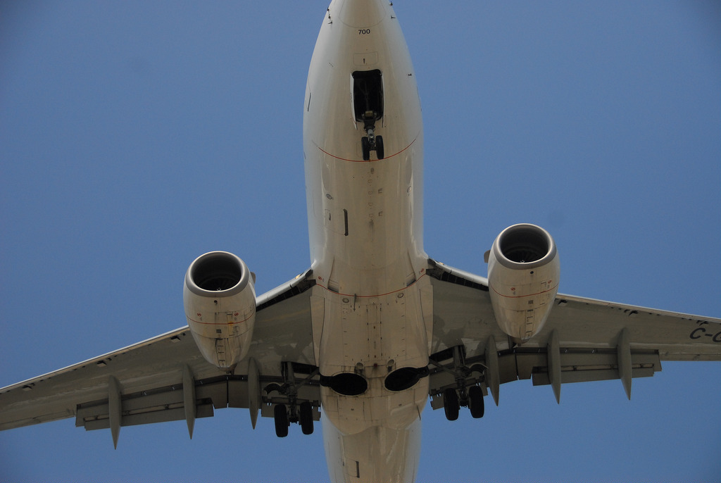 Photo of Westjet Airlines C-GWJG, Boeing 737-700