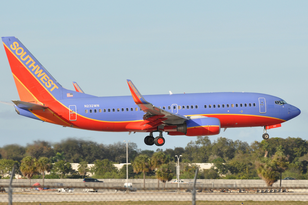 Photo of Southwest Airlines N232WN, Boeing 737-700