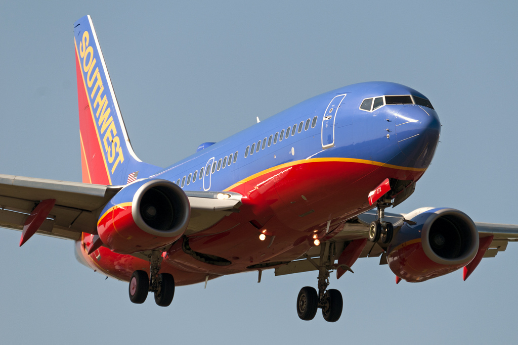 Photo of Southwest Airlines N272WN, Boeing 737-700