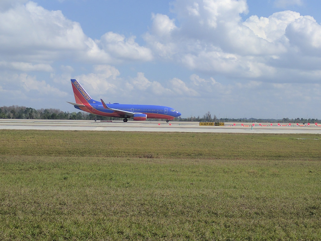 Photo of Southwest Airlines N472WN, Boeing 737-700