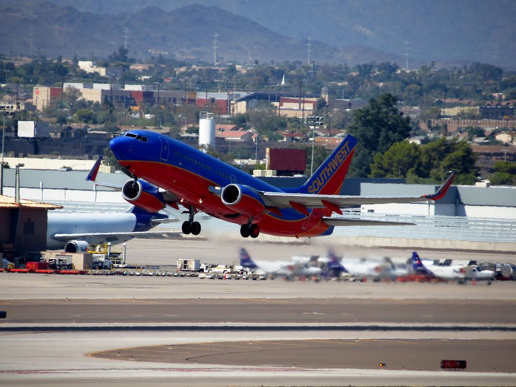 Photo of Southwest Airlines N551WN, Boeing 737-700