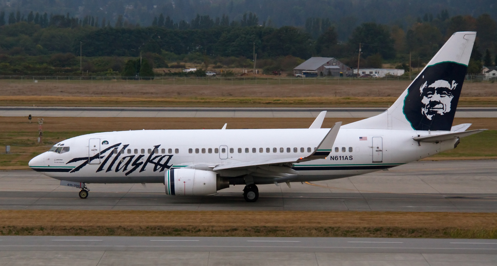 Photo of Alaska Airlines N611AS, Boeing 737-700