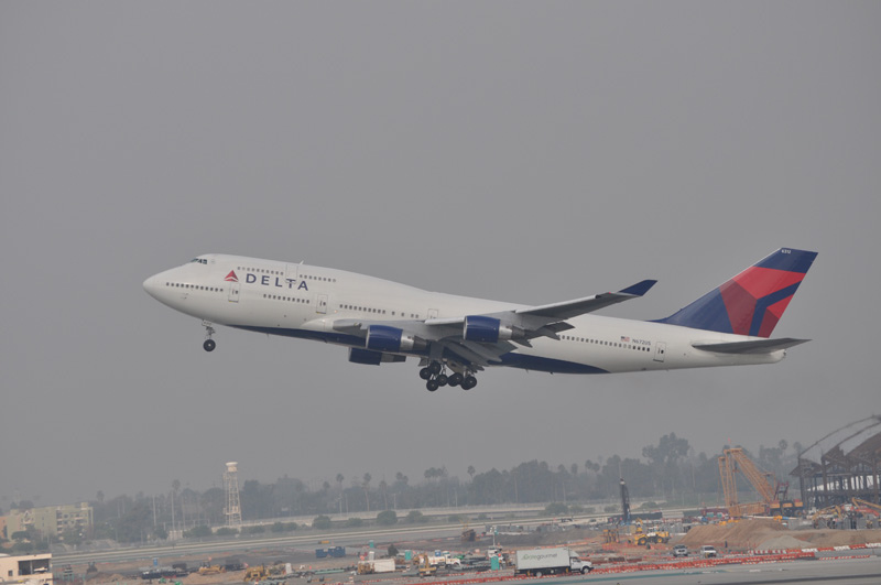 Photo of Delta Airlines N672US, Boeing 747-400