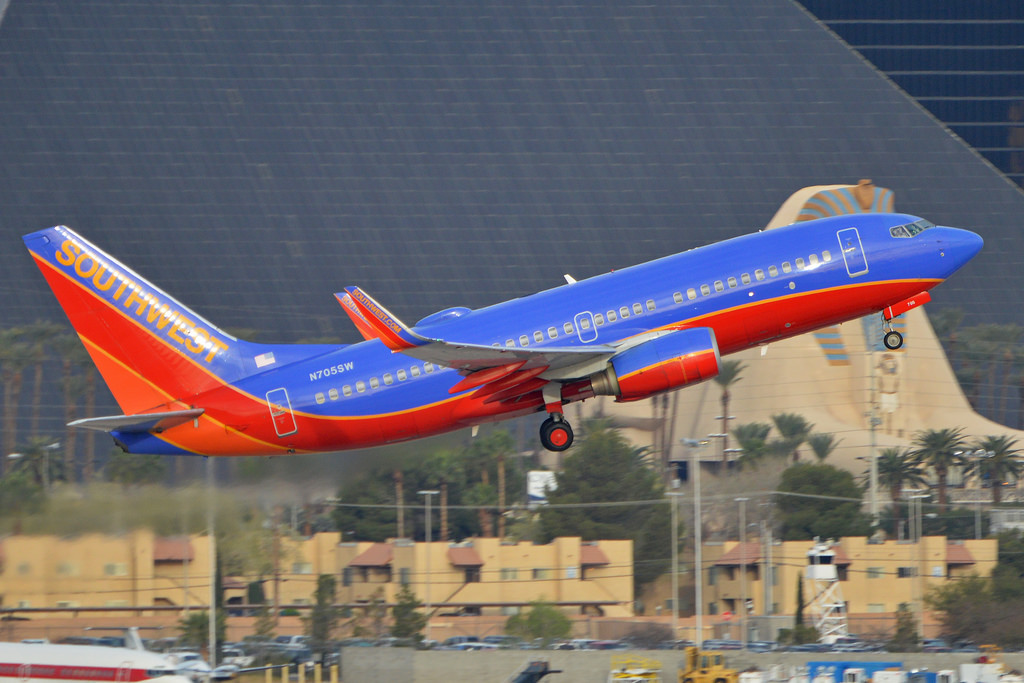 Photo of Southwest Airlines N705SW, Boeing 737-700