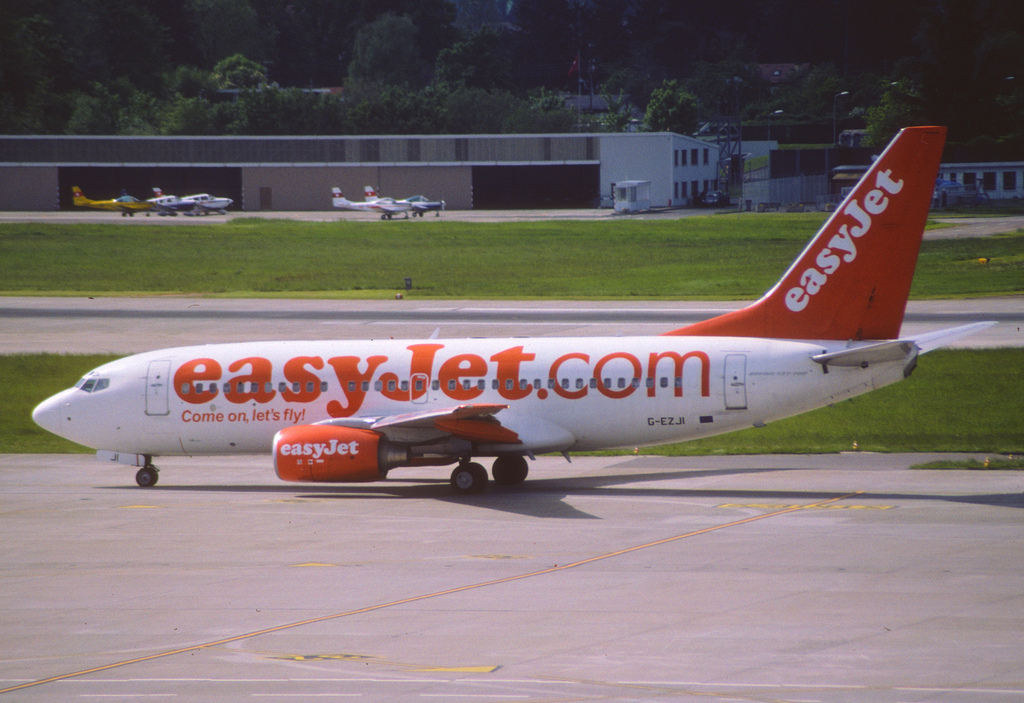 Photo of Sun Country Airlines N710SY, Boeing 737-700