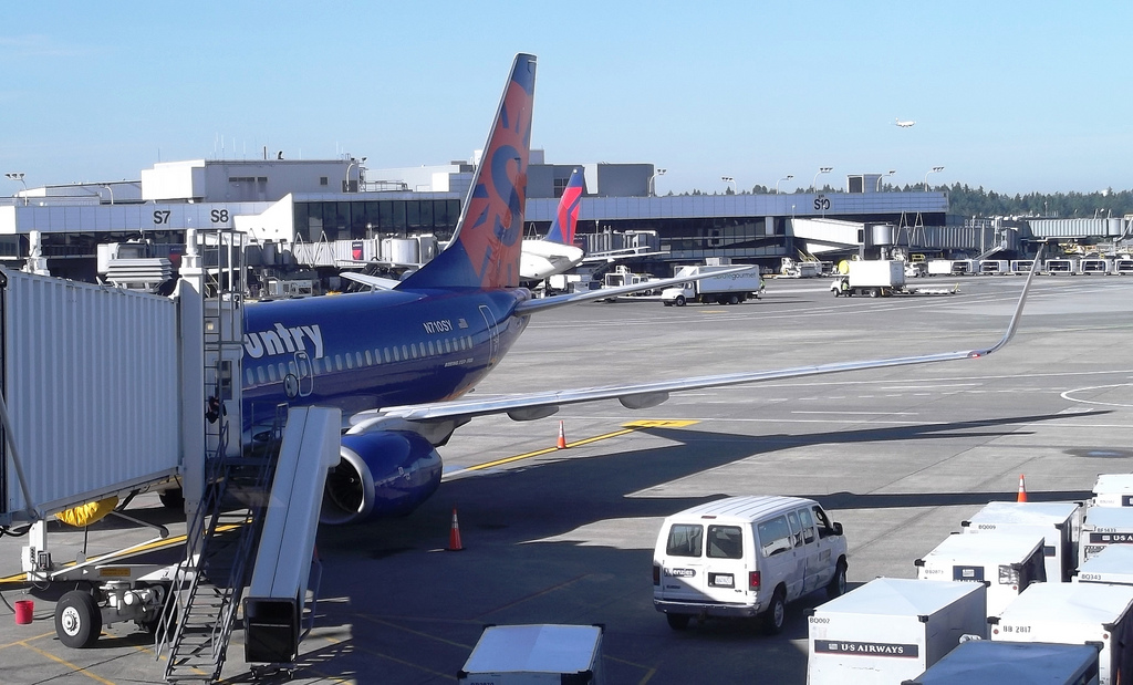Photo of Sun Country Airlines N710SY, Boeing 737-700
