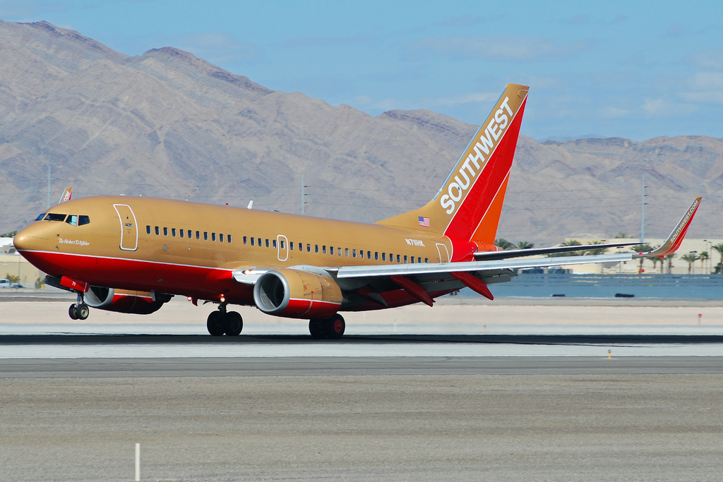 Photo of Southwest Airlines N711HK, Boeing 737-700