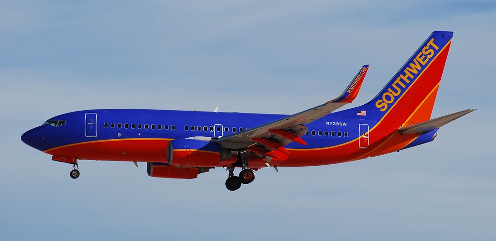 Photo of Southwest Airlines N728SW, Boeing 737-700