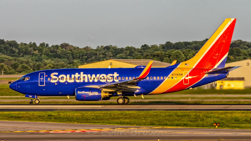 Photo of Southwest Airlines N728SW, Boeing 737-700