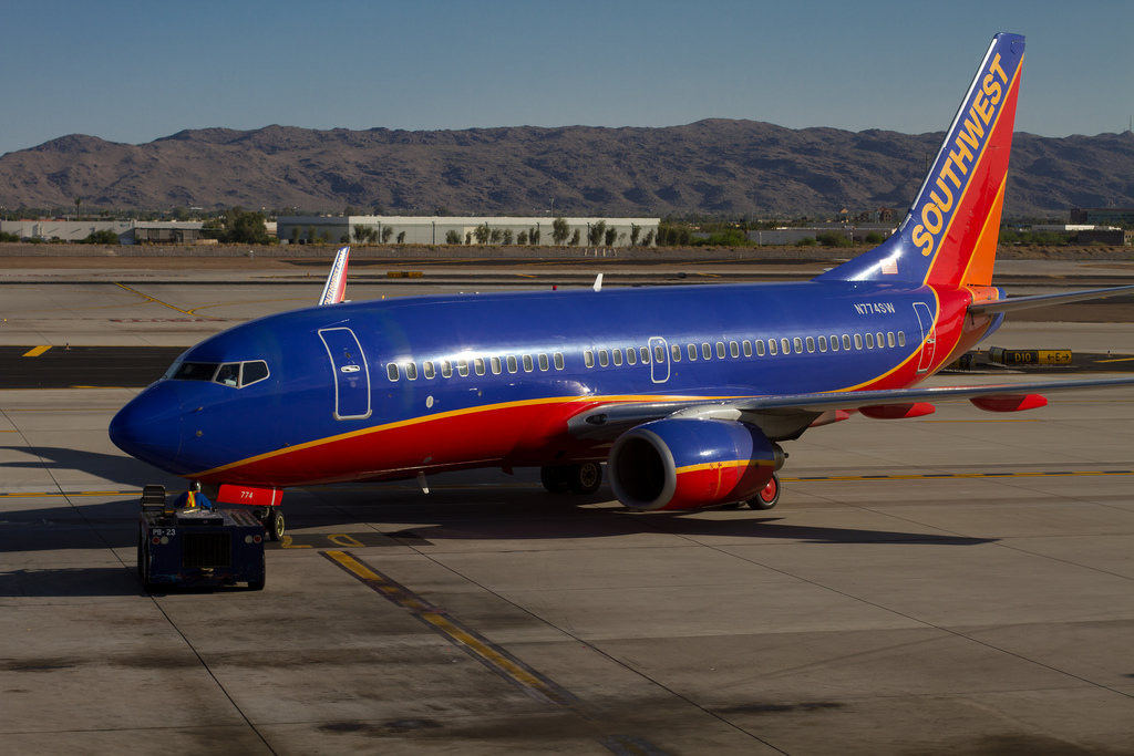 Photo of Southwest Airlines N774SW, Boeing 737-700