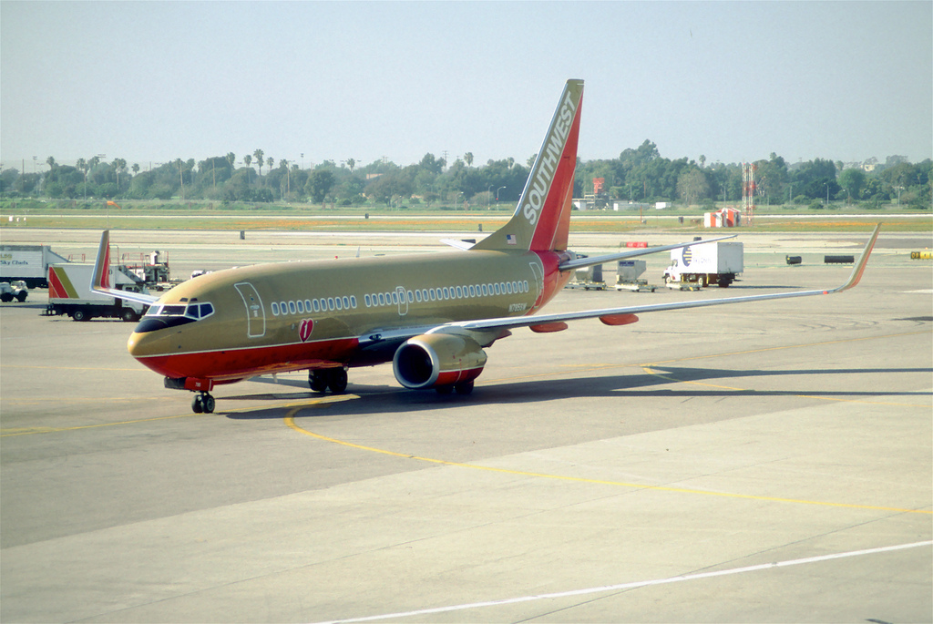 Photo of Southwest Airlines N785SW, Boeing 737-700