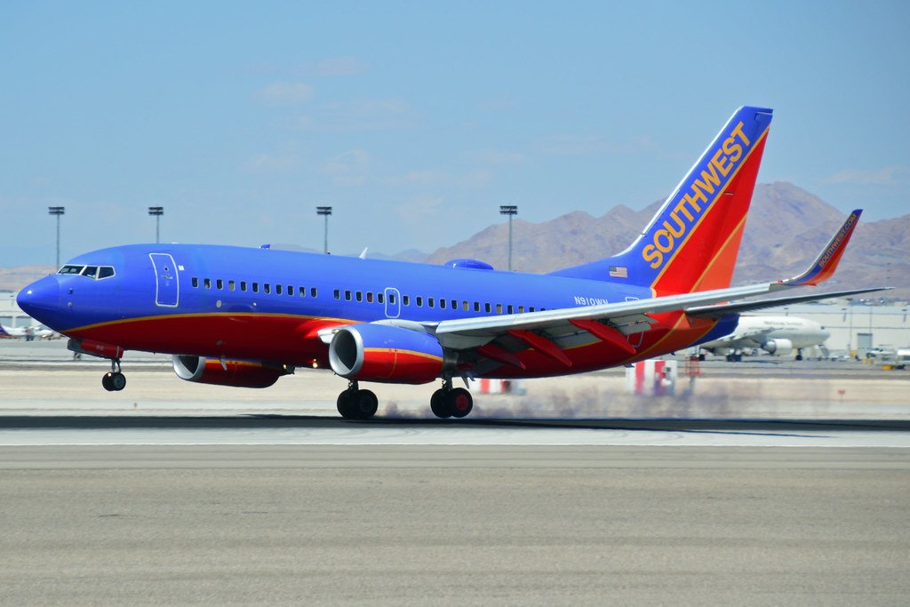 Photo of Southwest Airlines N910WN, Boeing 737-700