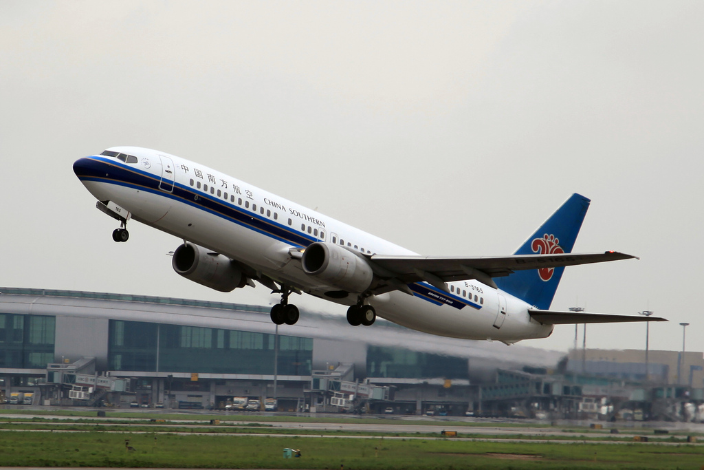Photo of China Southern Airlines B-5165, Boeing 737-800