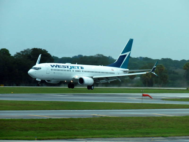 Photo of Westjet Airlines C-FAWJ, Boeing 737-800