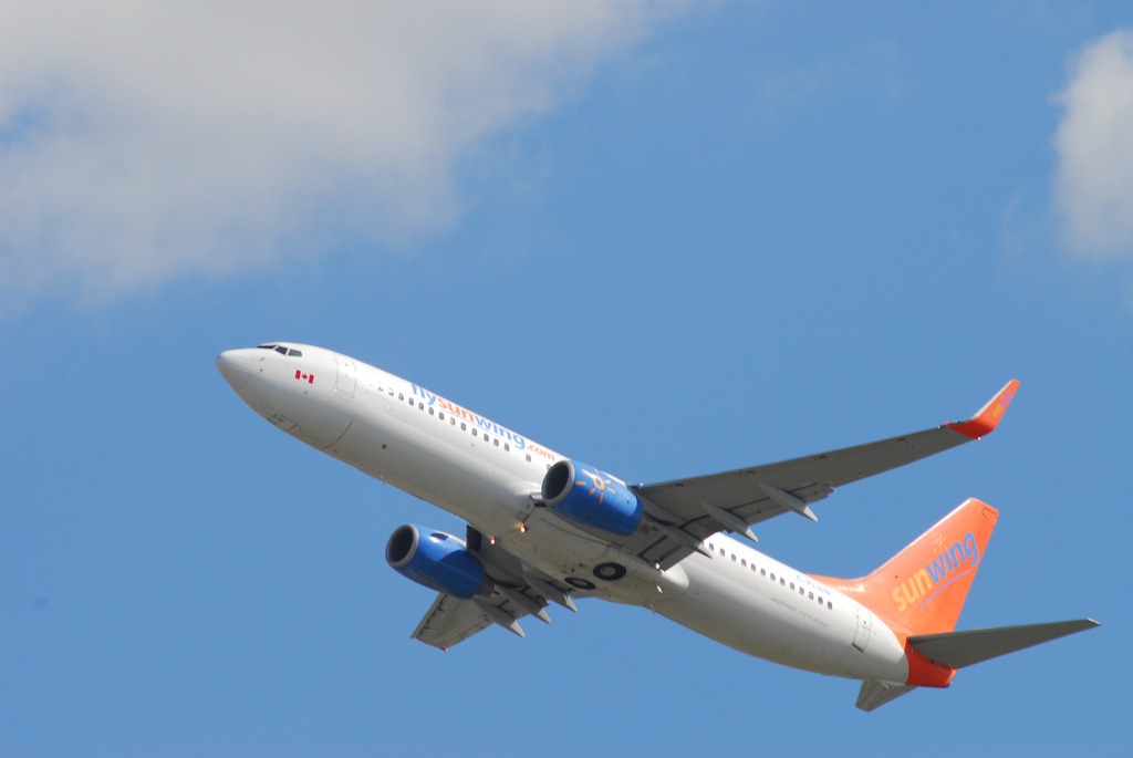 Photo of Sunwing Airlines C-FLSW, Boeing 737-800