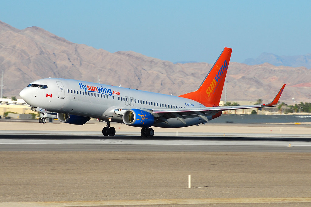 Photo of Sunwing Airlines C-FTOH, Boeing 737-800