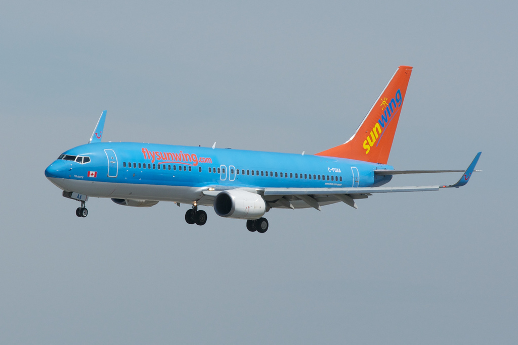 Photo of Sunwing Airlines C-FUAA, Boeing 737-800