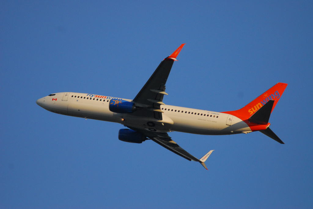 Photo of Sunwing Airlines C-GNCH, Boeing 737-800