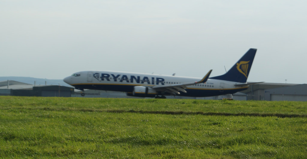 Photo of Ryanair EI-DAH, Boeing 737-800