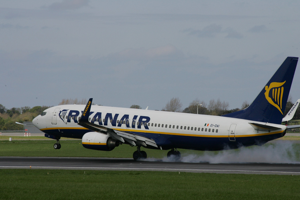 Photo of Ryanair EI-DAI, Boeing 737-800