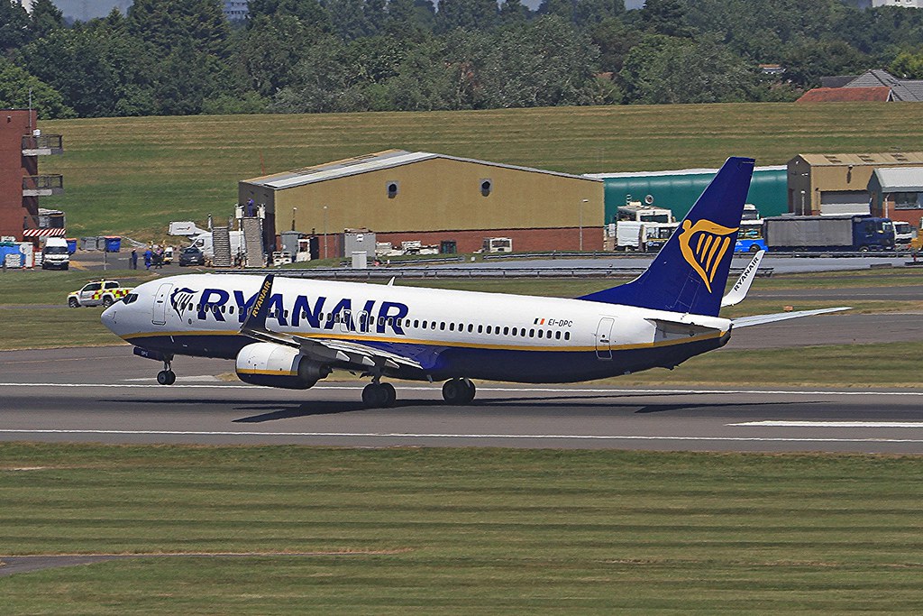 Photo of Ryanair EI-DPC, Boeing 737-800