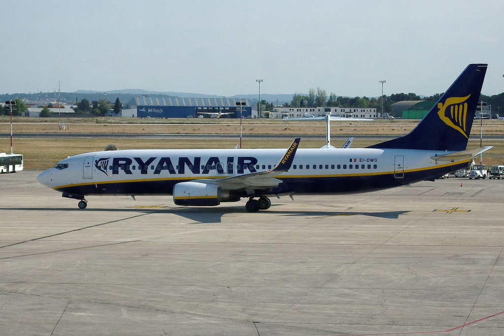 Photo of Ryanair EI-DWS, Boeing 737-800