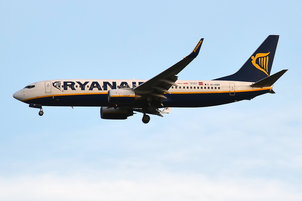 Photo of Ryanair EI-EBV, Boeing 737-800